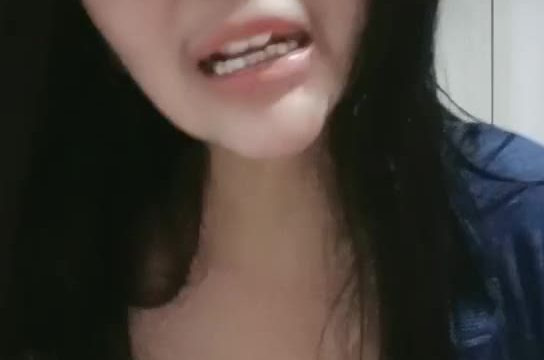 2025-03-19-155150 Dania ID: 4594367 Papaya Live
