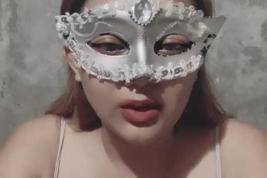 2025-01-04-215410 Keylla ID 1861632727187992577 Hot51