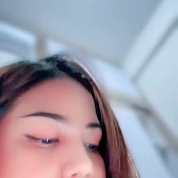 2025-02-18-092109 Nadiyaa ID 1838322604008067073 Hot51