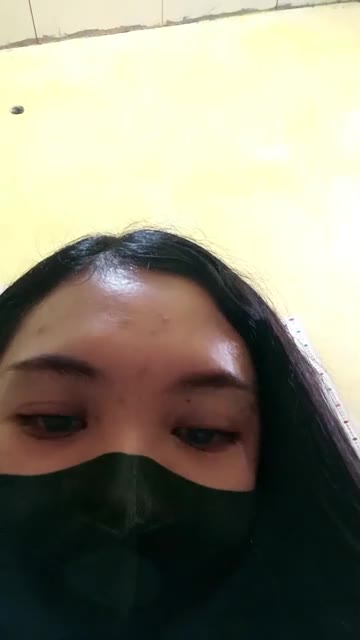 2025-10-21-064523 Lolly ID 1978253582669660161 Hot51